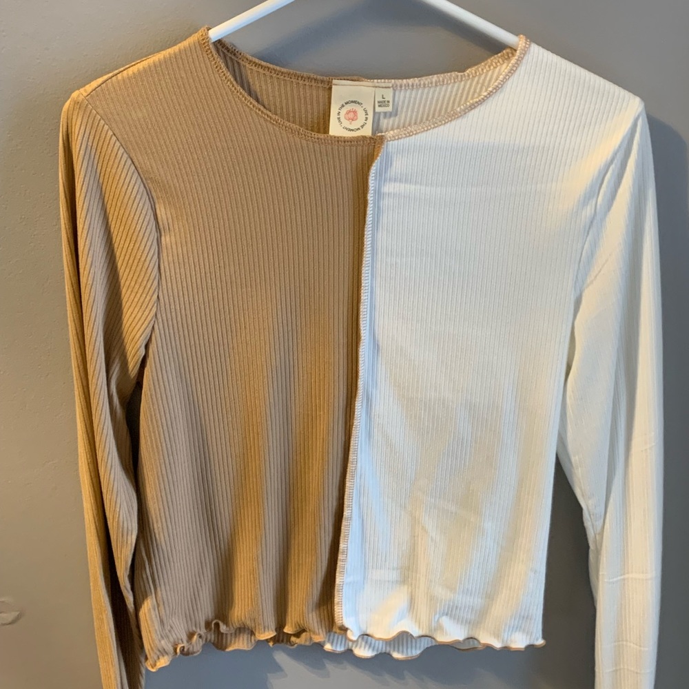 Two tone long sleeve.